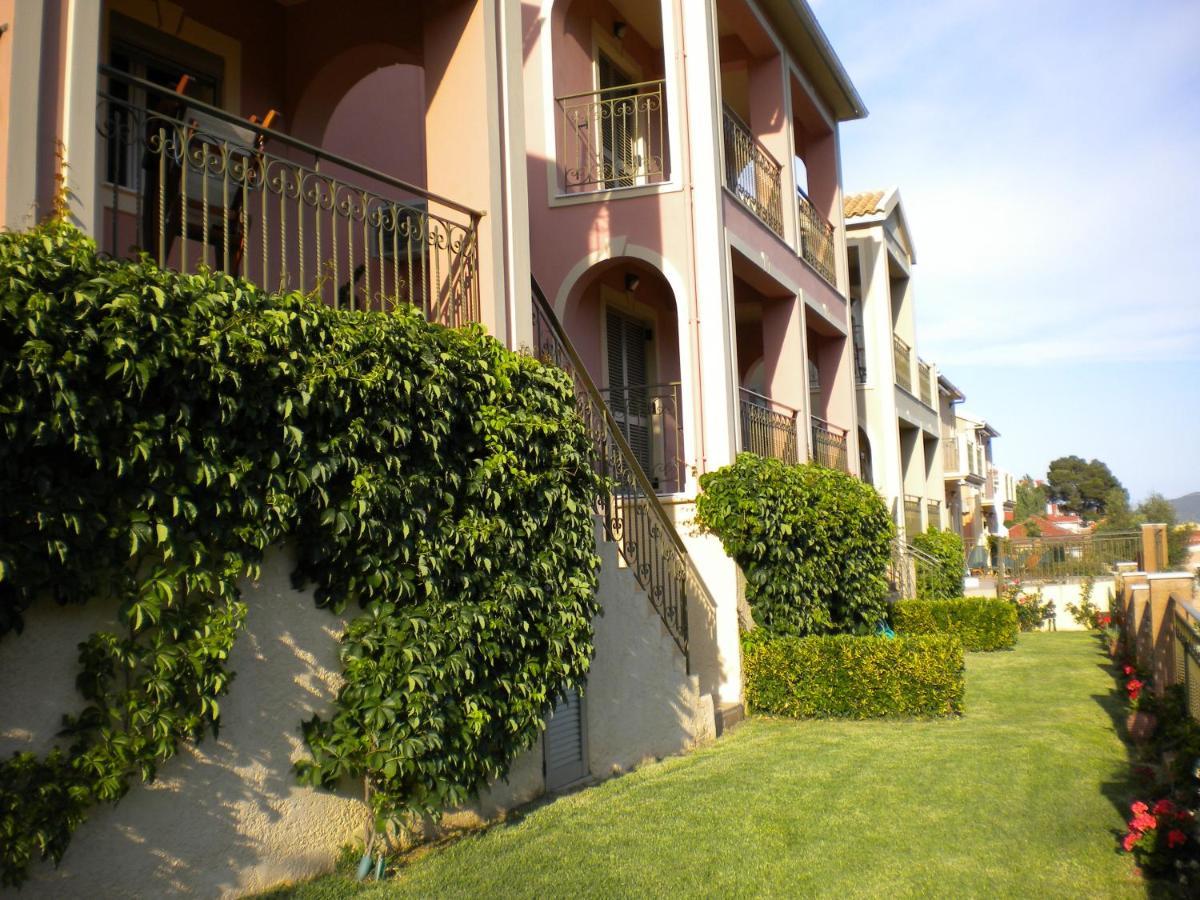 Garden Villas Agia Efimia Exterior foto